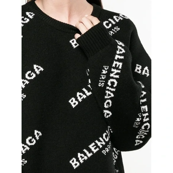 Balenciaga Oversized Sweater - Picture 6 of 17